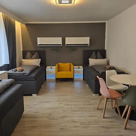 Apartment Big In City, Grosse In Zentrum